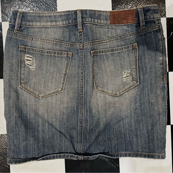 Distressed Esprit denim skirt - Picture 2 of 7